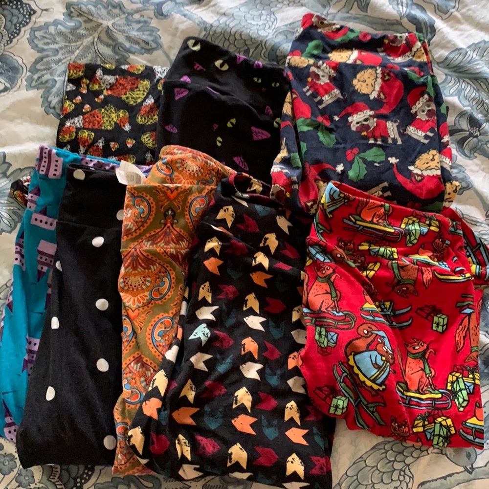 Lularoe leggings.
